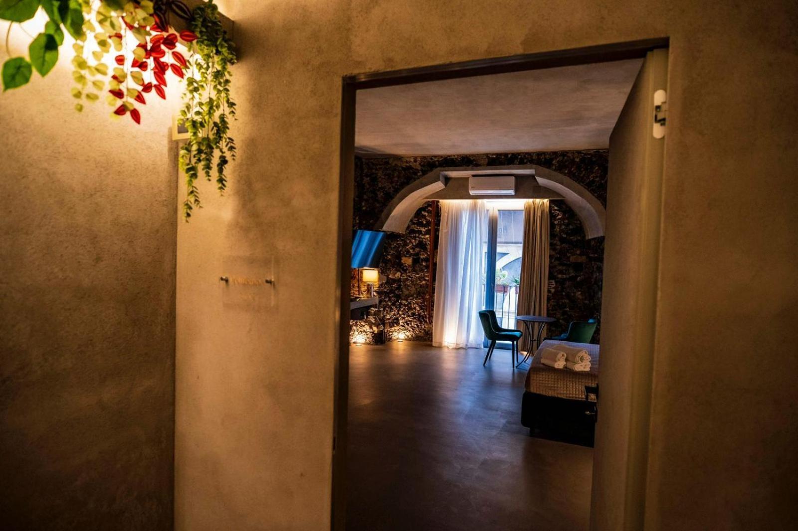 Charme Catania Central Suites Zewnętrze zdjęcie